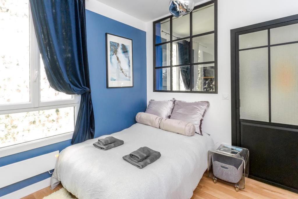 C Cozy Batignolles Apt, Metro Right At Your Doorstep * Paris